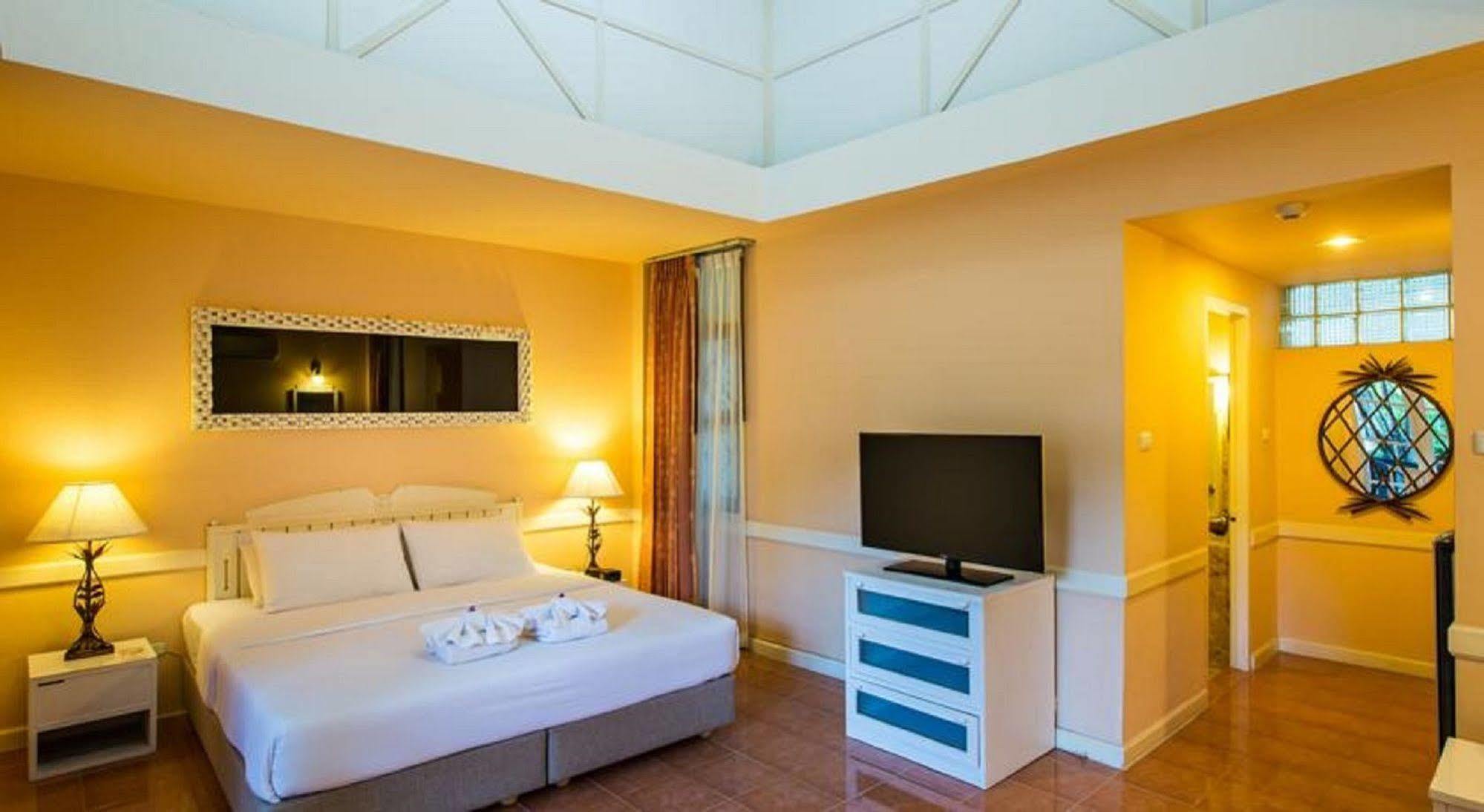 Eurasia Chiang Mai Hotel Екстер'єр фото